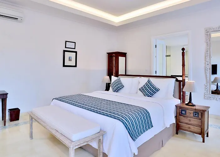 Solterra Boutique & Powered By Archipelago Hotel 4*